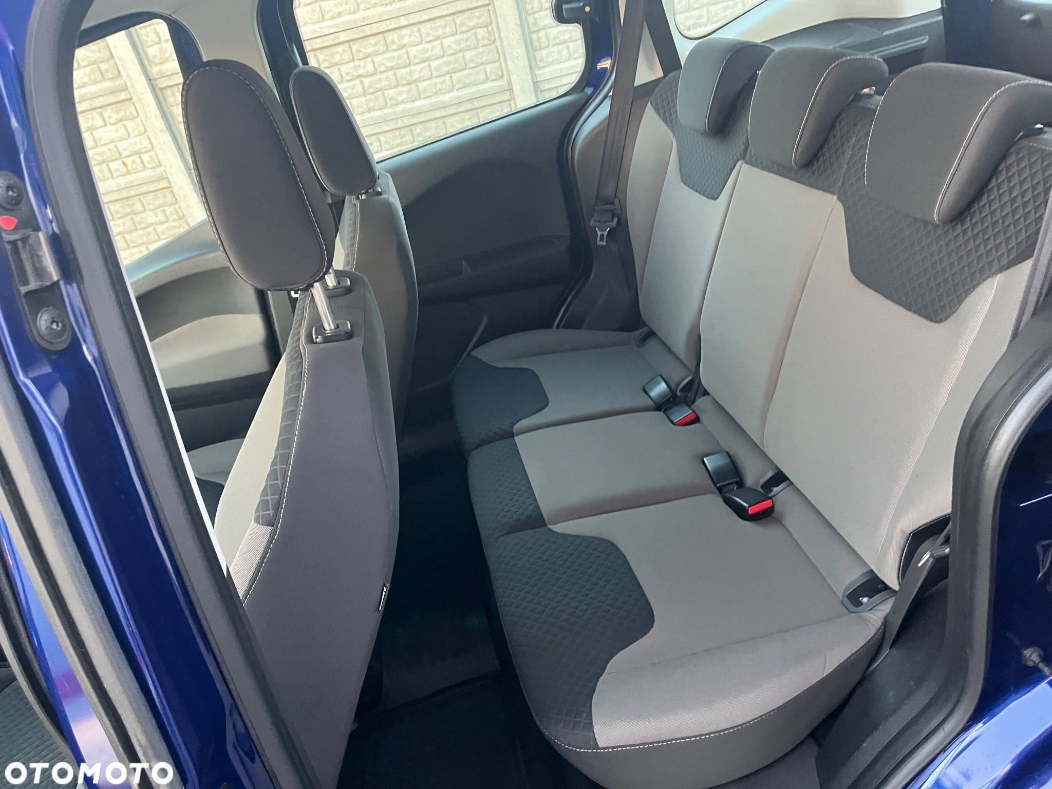 Ford Tourneo Courier 1.0 EcoBoost S&S Trend - 12