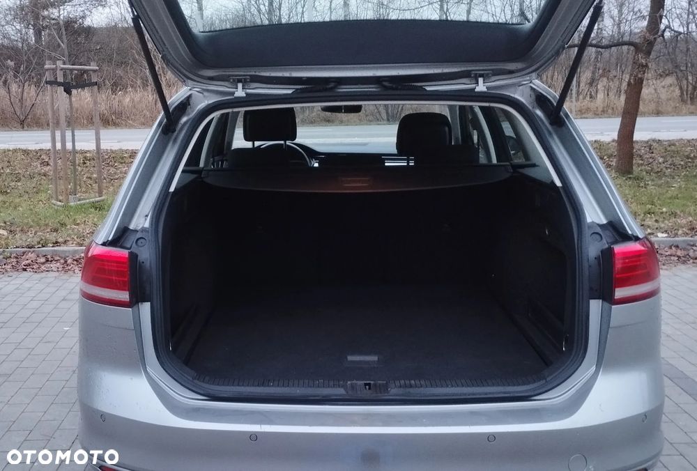 Volkswagen Passat 1.6 TDI BMT Comfortline - 13