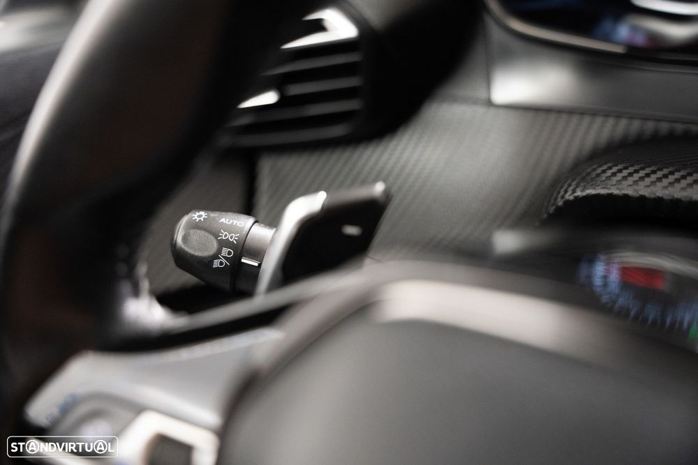 Peugeot 2008 1.2 PureTech Active EAT8 - 10