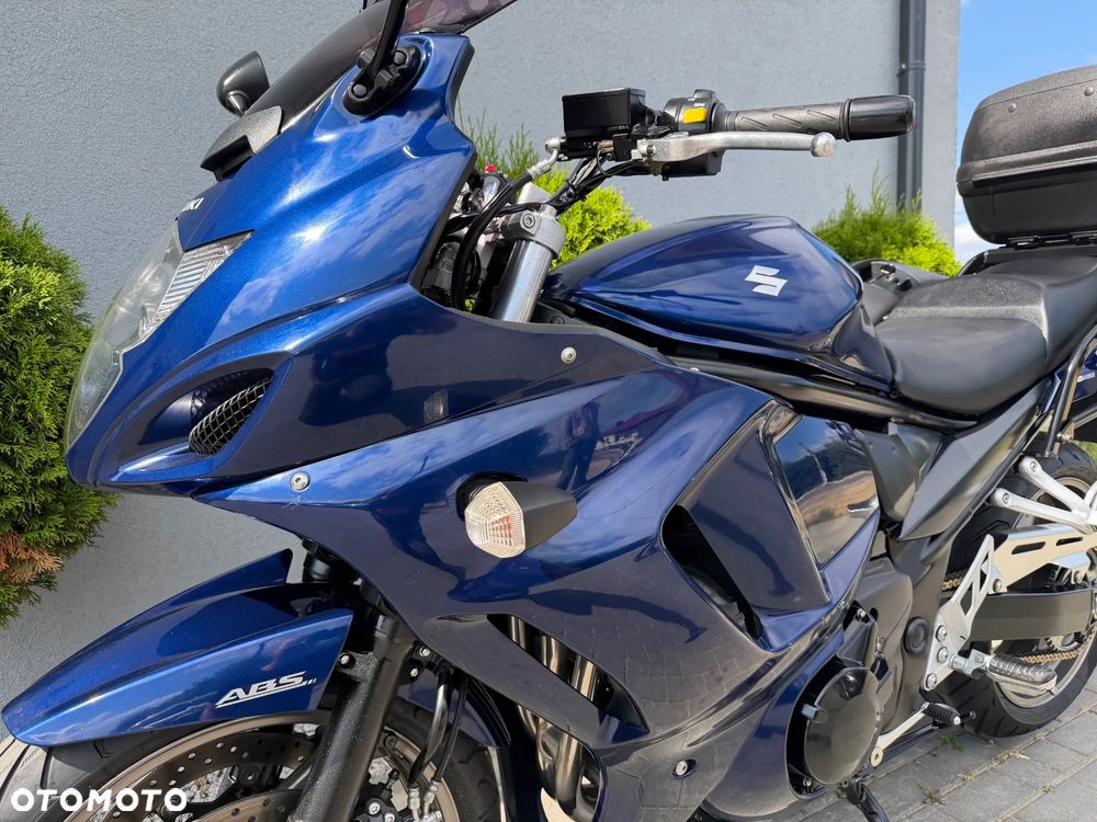 Suzuki GSX - 30