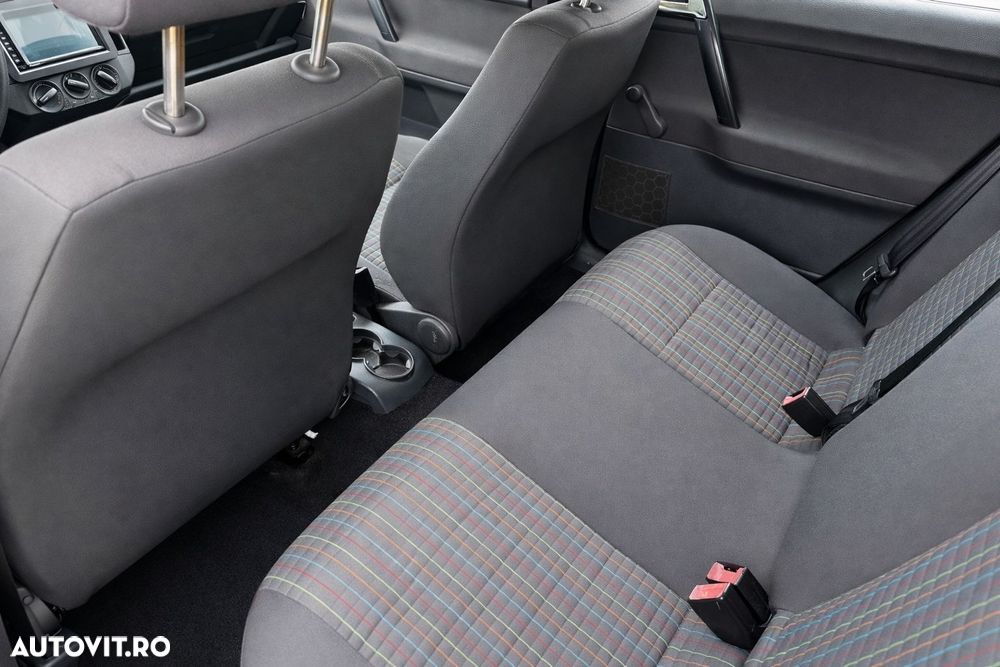 Volkswagen Polo - 8