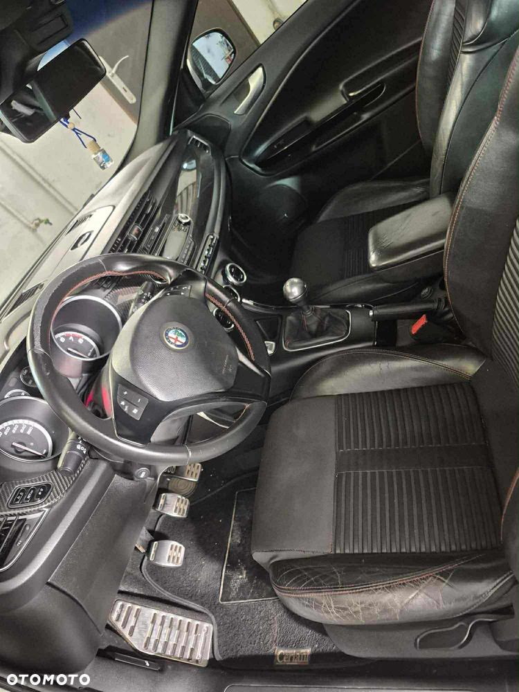 Alfa Romeo Giulietta 1.4 TB MultiAir Distinctive - 23