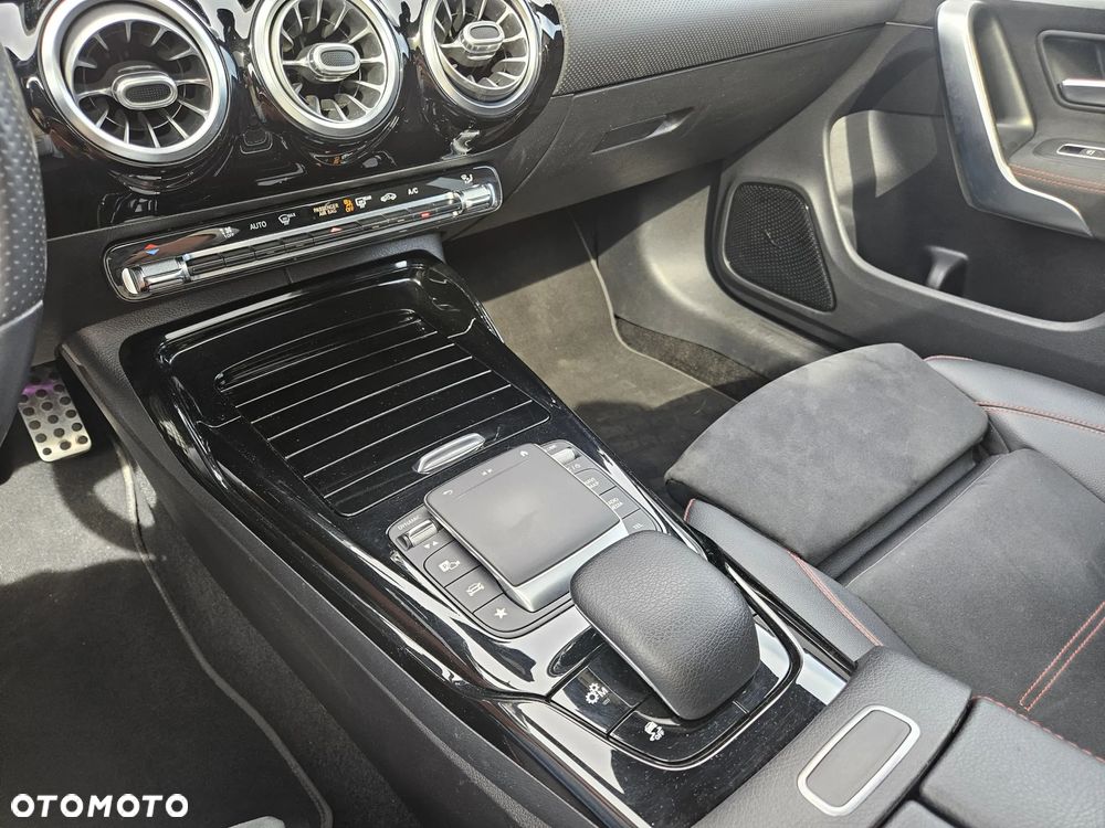 Mercedes-Benz CLA AMG 35 4Matic B AMG Speedshift 8G-DCT AMG Line Advanced Plus - 11