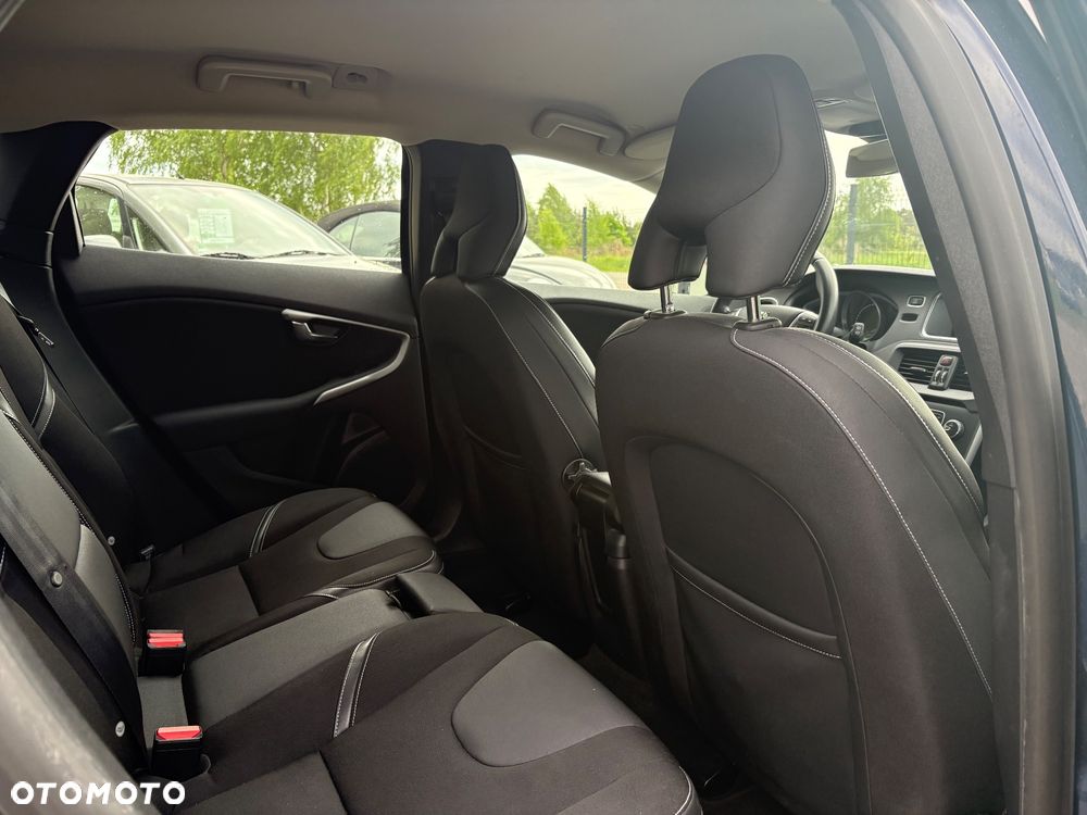 Volvo V40 D3 Geartronic Momentum - 10