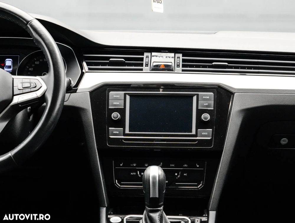 Volkswagen Passat 2.0 TDI DSG Comfortline - 18