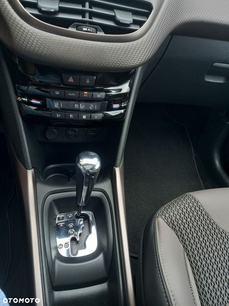 Peugeot 2008 1.6 VTi Allure - 33