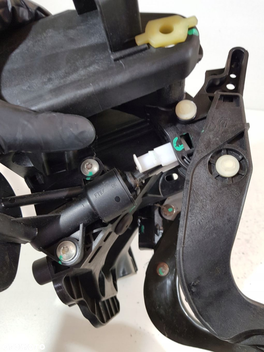 PEDAŁ SPRZĘGŁA HAMULCA 00519445140 FIAT 500L EUR - 8
