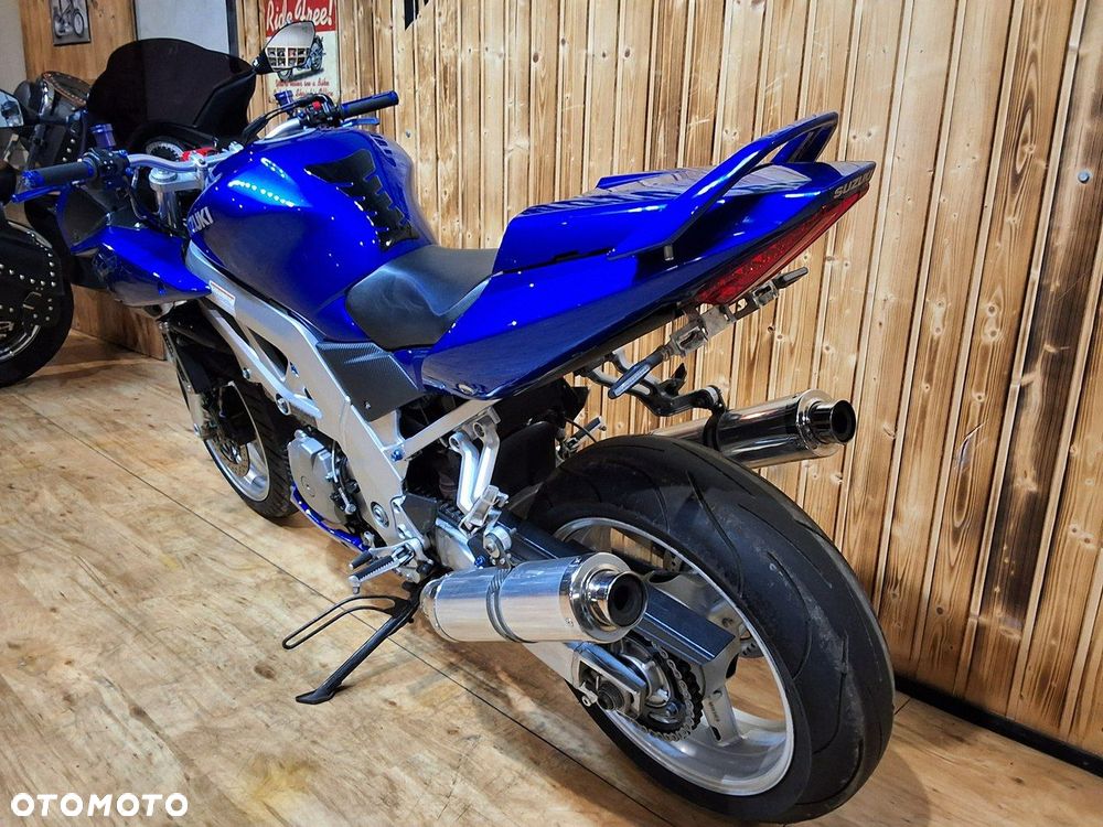 Suzuki SV - 21