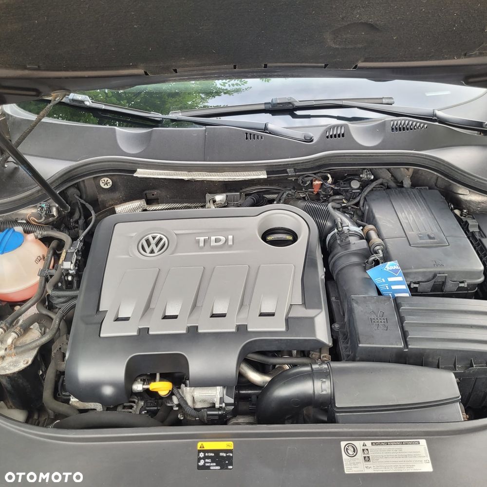 Volkswagen Passat 2.0 TDI Highline - 11