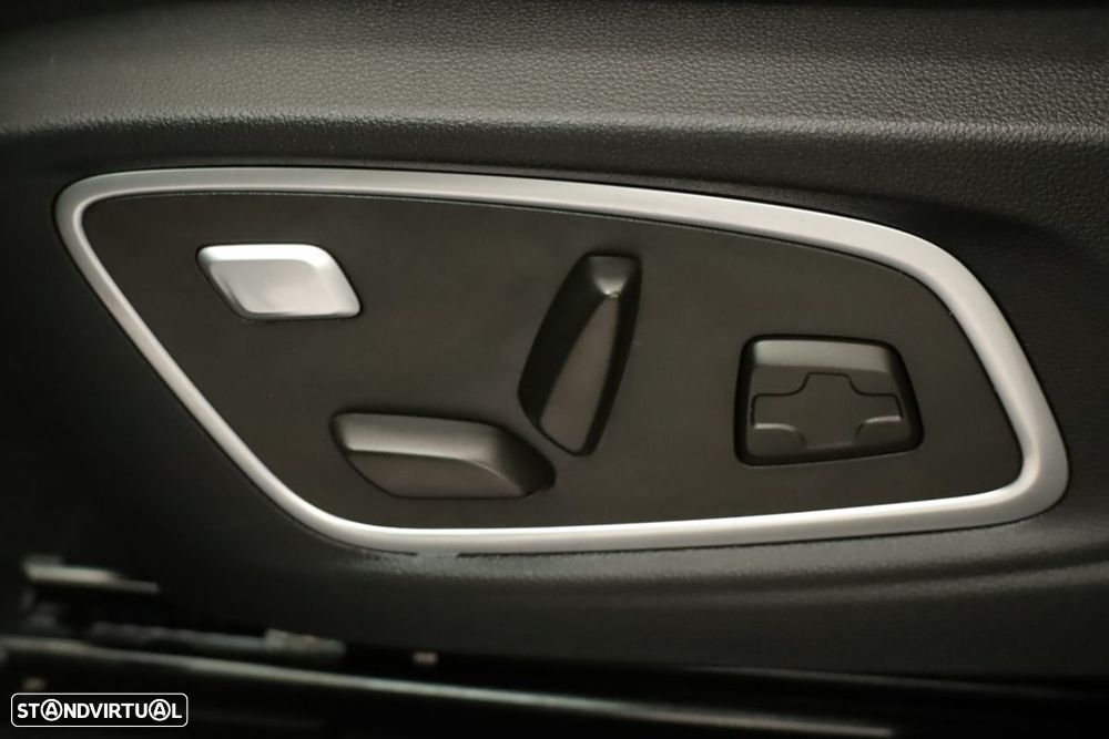 Renault Austral 1.2 E-Tech Iconic Espirit - 24