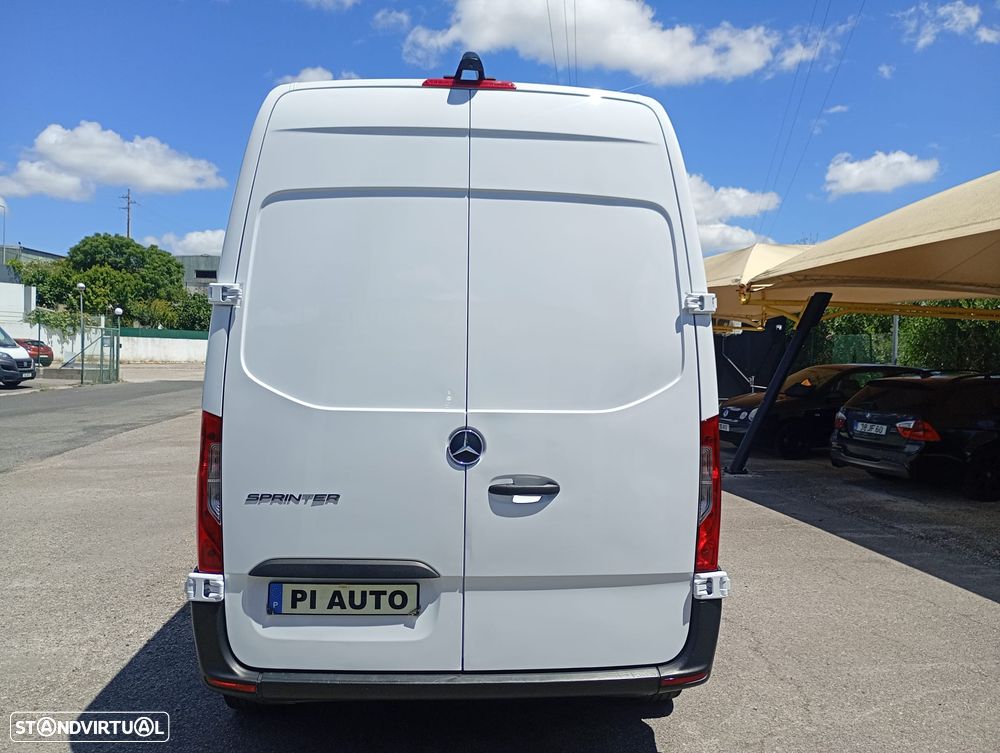 Mercedes-Benz SPRINTER - 18