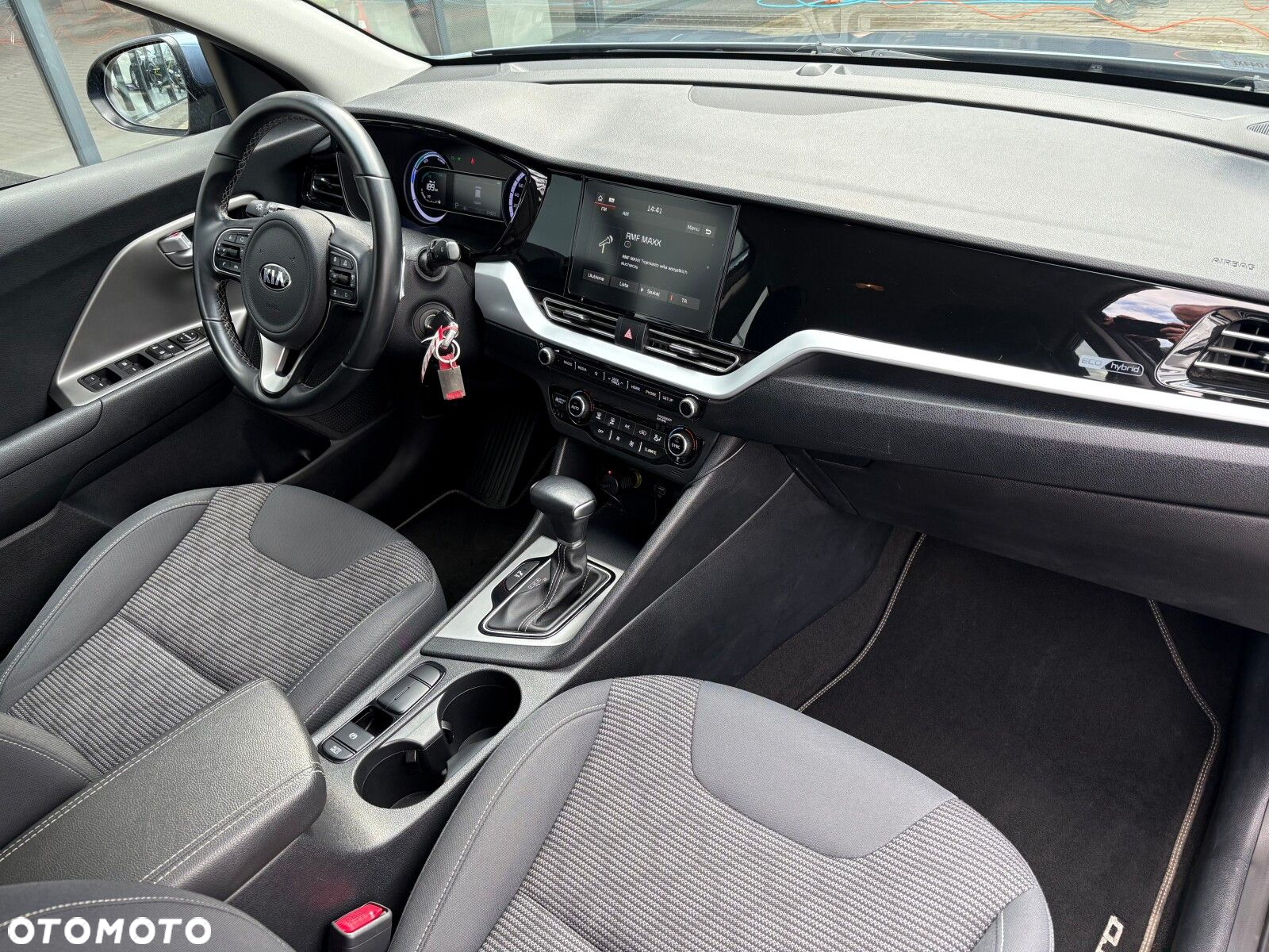 Kia Niro 1.6 GDI Hybrid L - 16