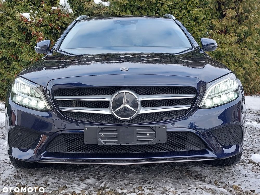 Mercedes-Benz Klasa C 300 de PHEV Avantgarde - 17
