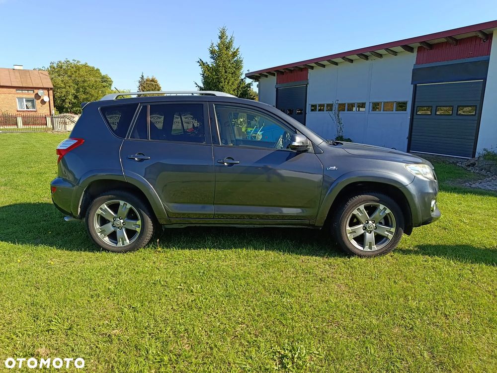Toyota RAV4 2.2 D-CAT 2010 - 14