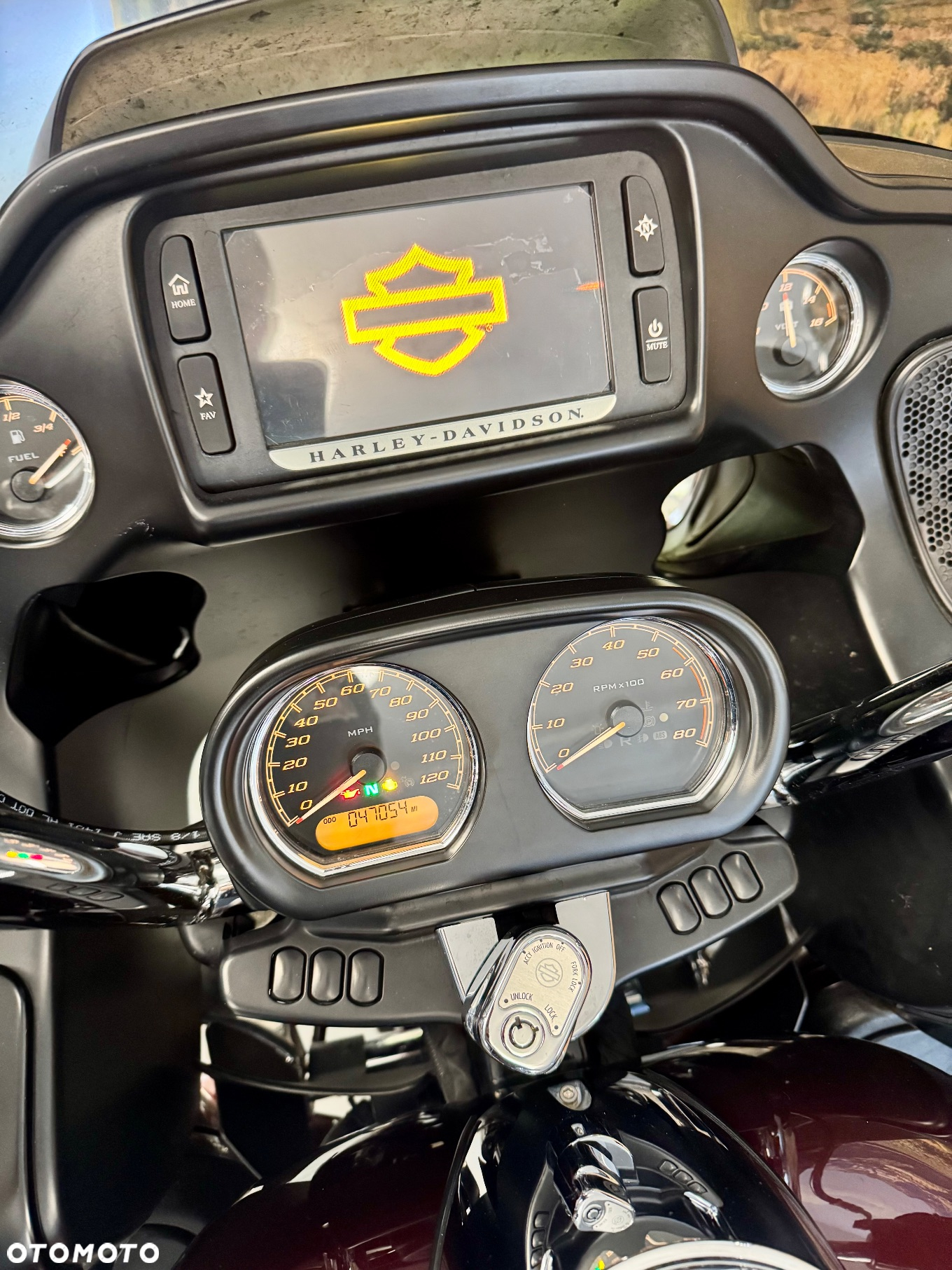 Harley-Davidson Touring Road Glide - 12