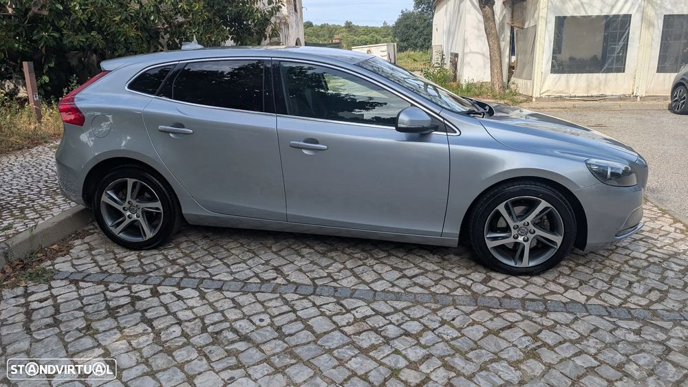 Volvo V40 2.0 D2 Momentum - 2