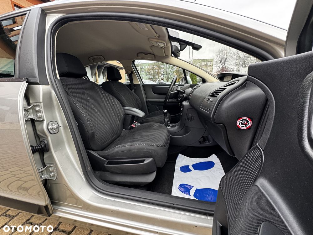 Citroën C4 1.6 16V SX - 21