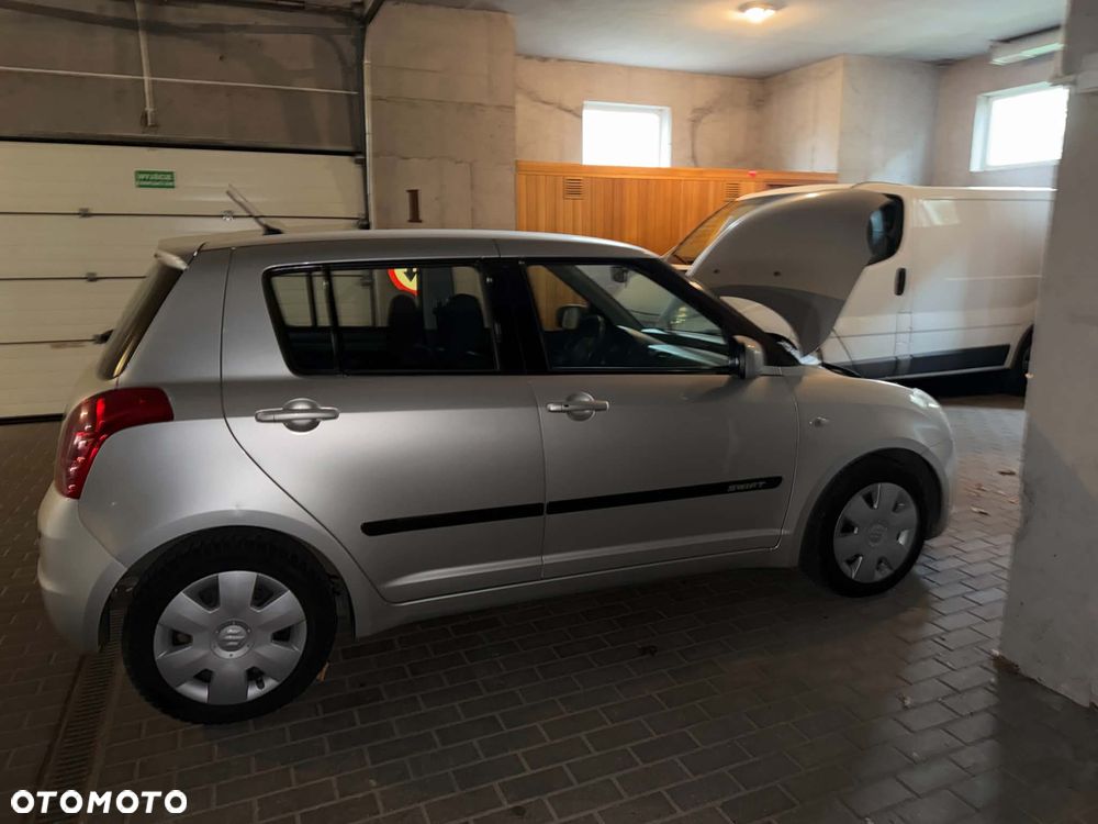 Suzuki Swift - 5