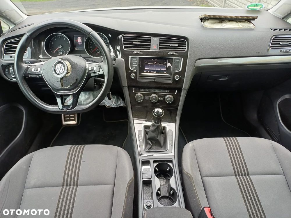 Volkswagen Golf 1.2 TSI BMT Trendline - 5