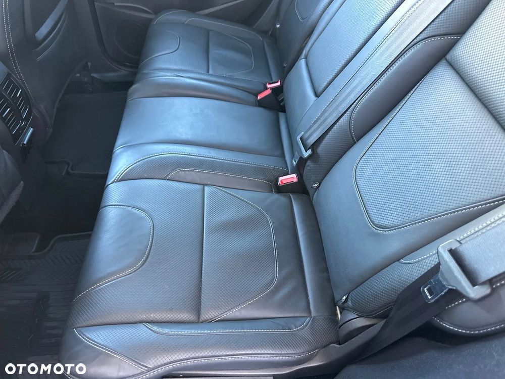 Ford Kuga 2.0 TDCi 4WD Titanium - 20