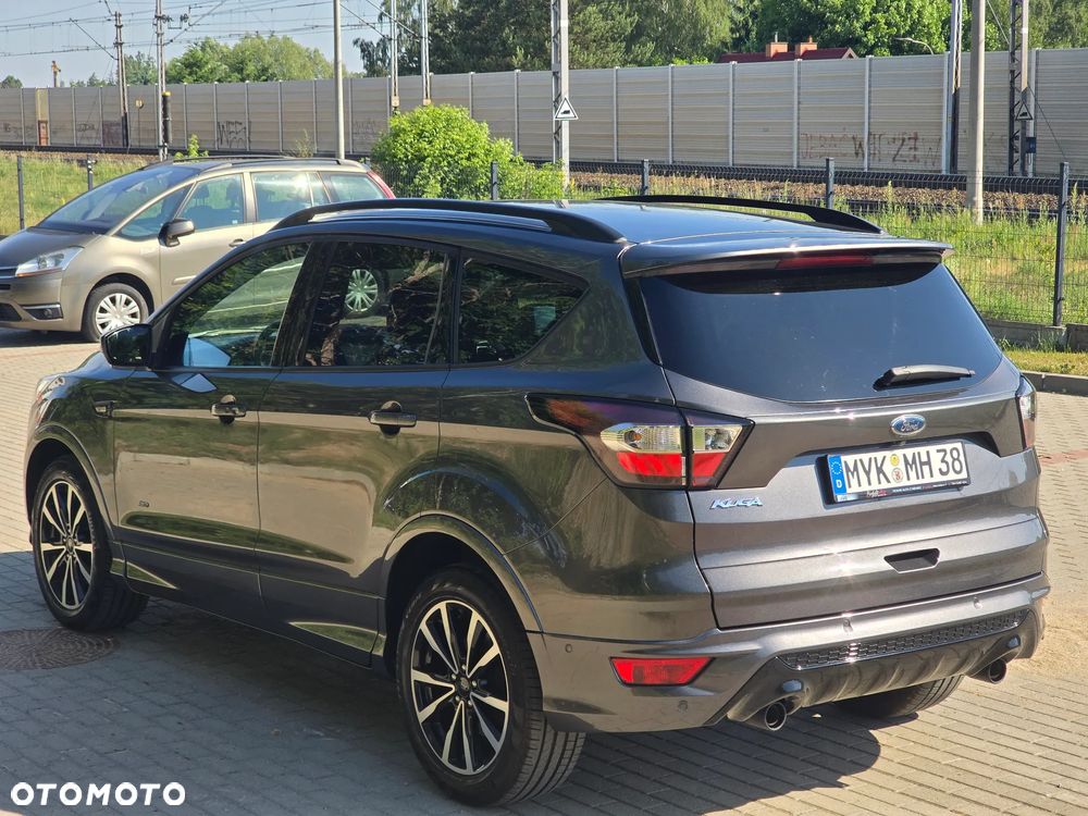 Ford Kuga 2.0 TDCi 4x4 ST-Line - 40