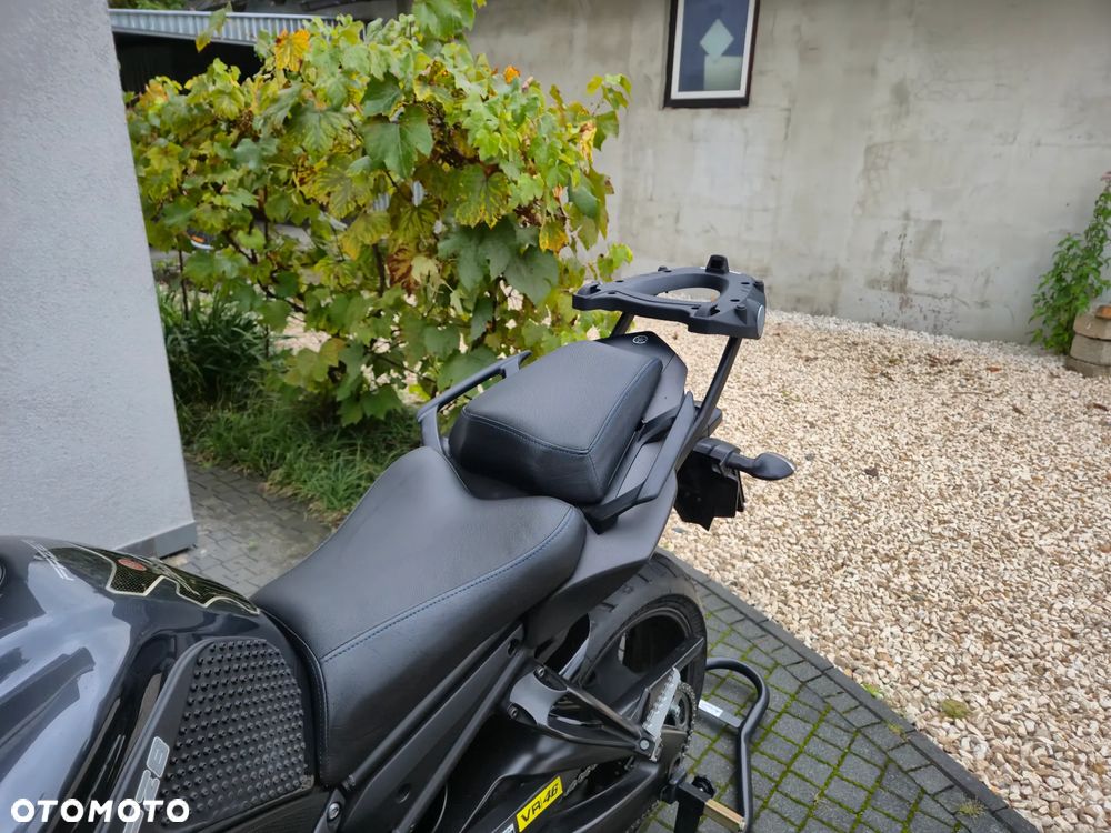 Yamaha FZ8 - 10