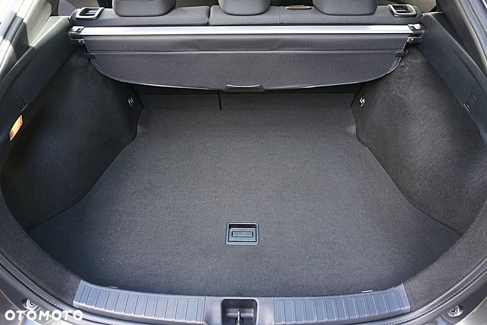 Toyota Prius Hybrid Executive - 24