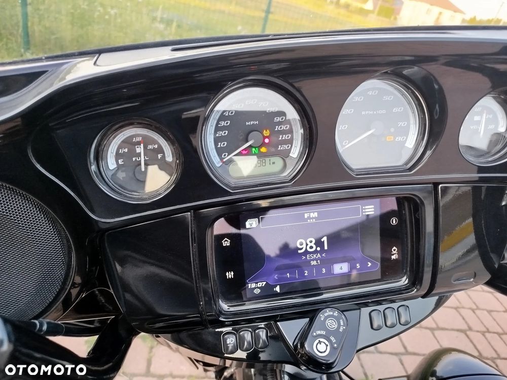 Harley-Davidson Touring Electra Glide - 4