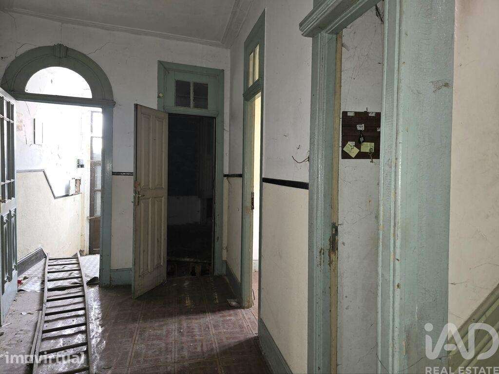 Moradia T4 em São Mamede de Infesta e Senhora da Hora de 180 m2 - Grande imagem: 5/18