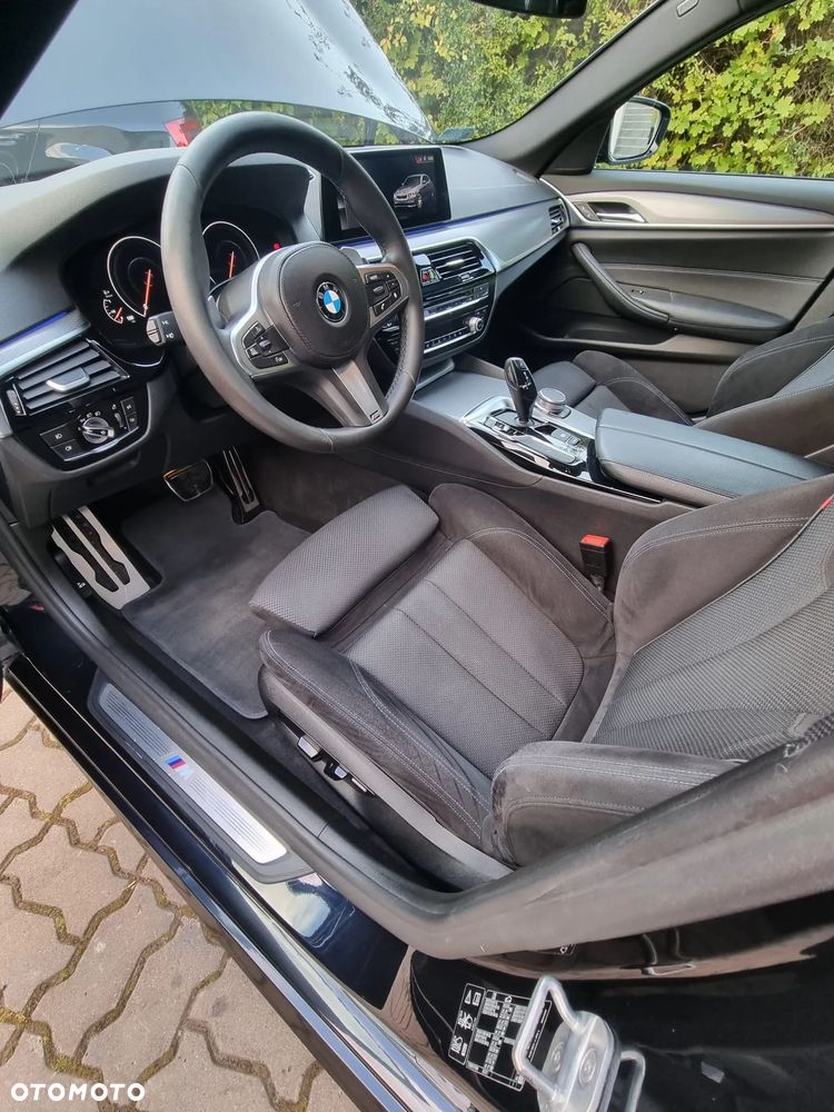 BMW Seria 5 520d M Sport - 3