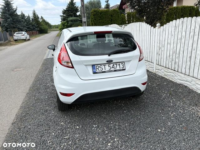 Ford Fiesta - 9