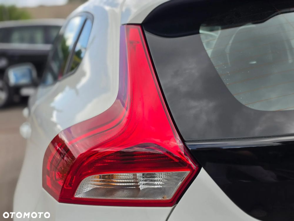 Volvo V40 - 10