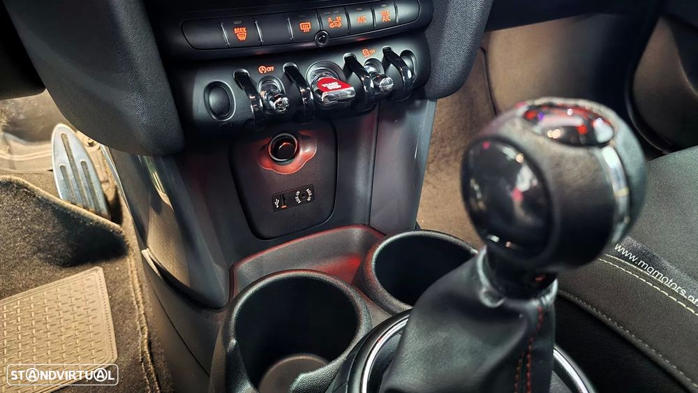 MINI 5 Portas One D - 38