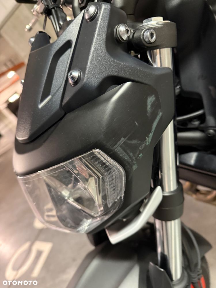 Yamaha MT - 16