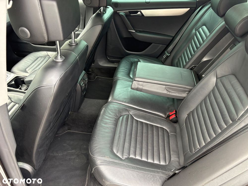 Volkswagen Passat Variant 2.0 TDI DSG BlueMotion Technology Exclusive - 17