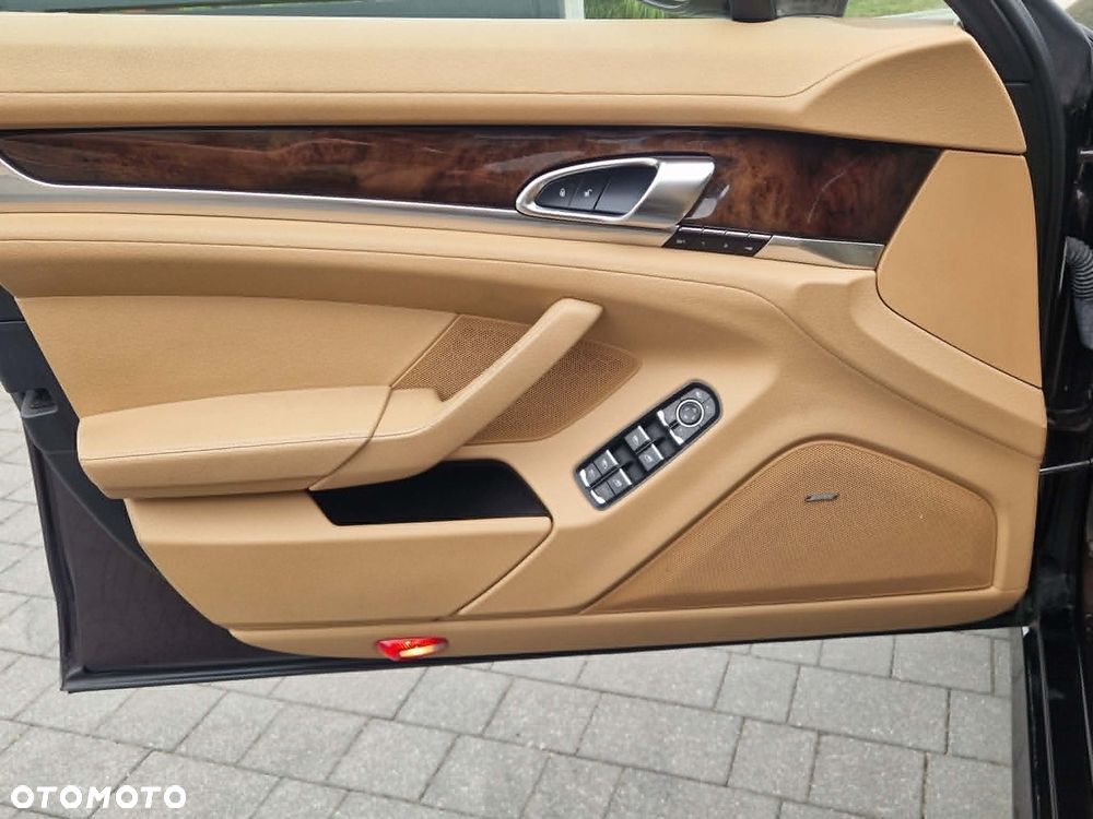 Porsche Panamera 4 PDK Edition - 9