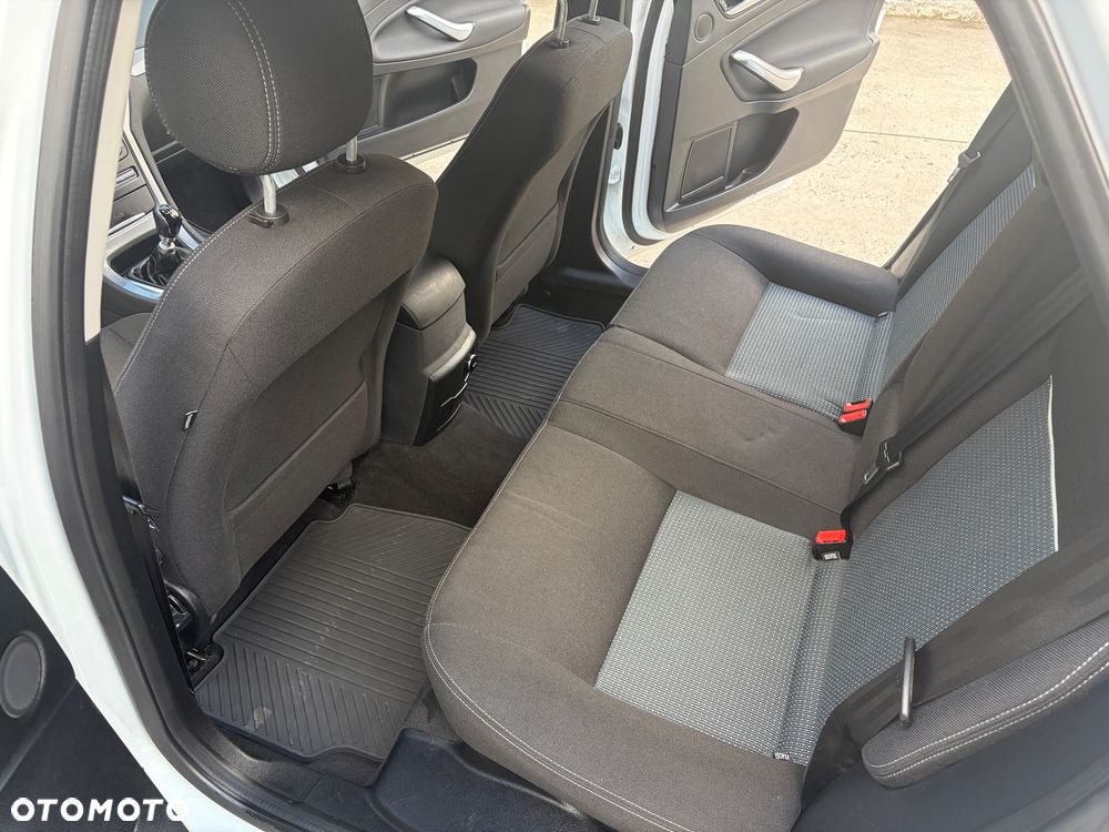 Ford Mondeo - 7
