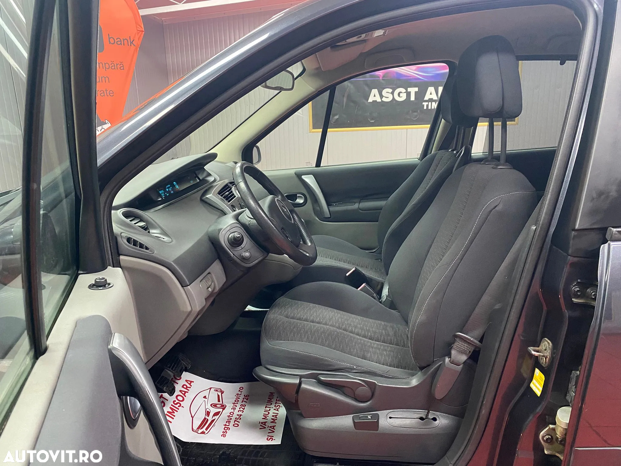 Renault Scenic - 11