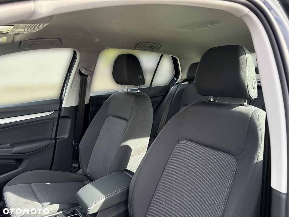 Volkswagen Golf - 11