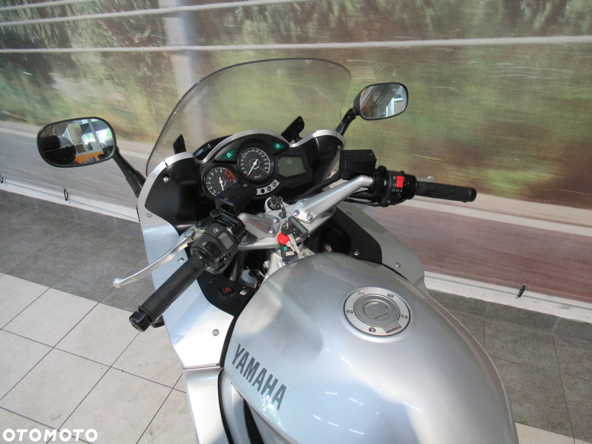 Yamaha FJR - 12