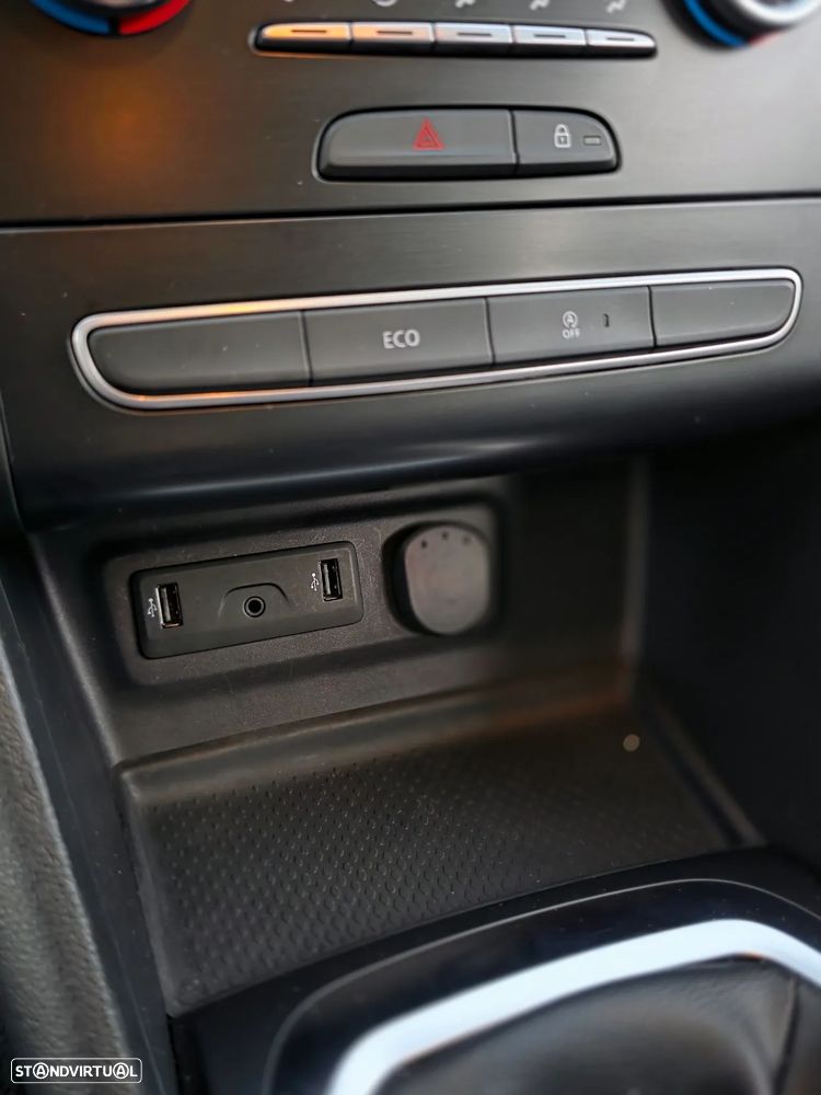Renault Mégane ENERGY dCi 110 Start & Stop LIMITED - 12