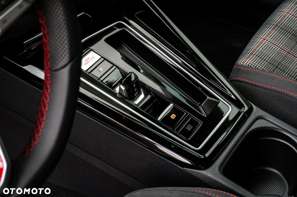 Volkswagen Golf - 12