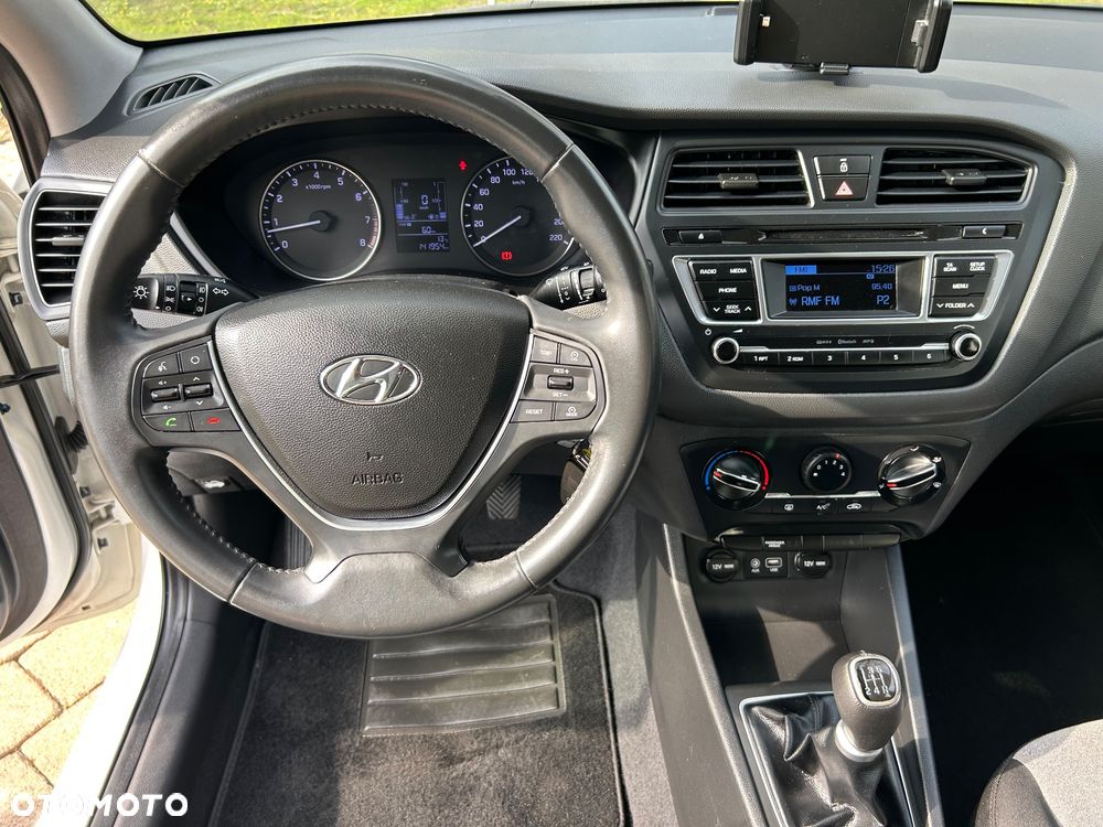 Hyundai i20 1.2 Passion - 20