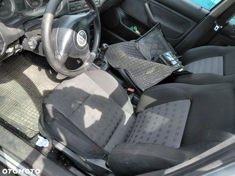 części VW Volkswagen Bora kombi 1,9 TDI 90KM silnik skrzynia maska klapa drzwi - 4