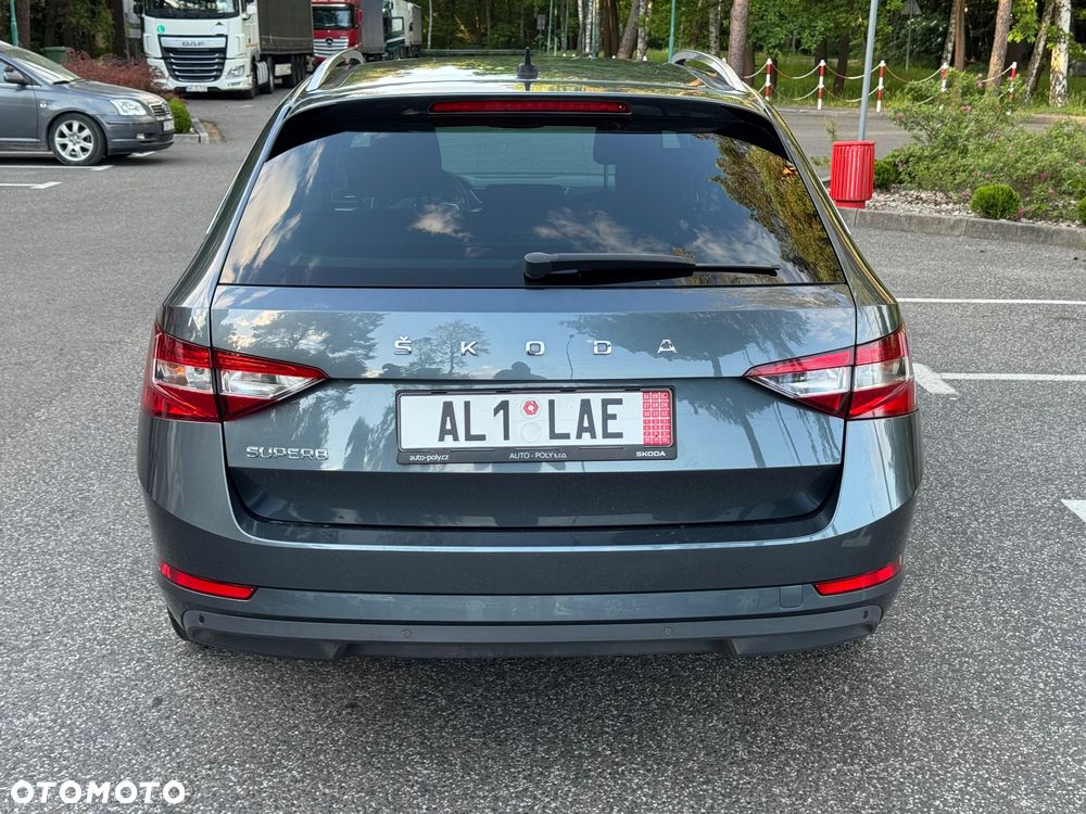 Skoda Superb 1.6 TDI GreenLine - 9