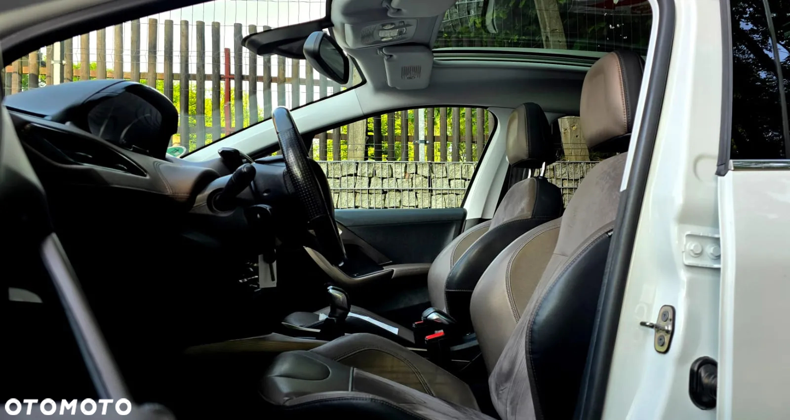 Peugeot 2008 1.6 VTi Allure - 23