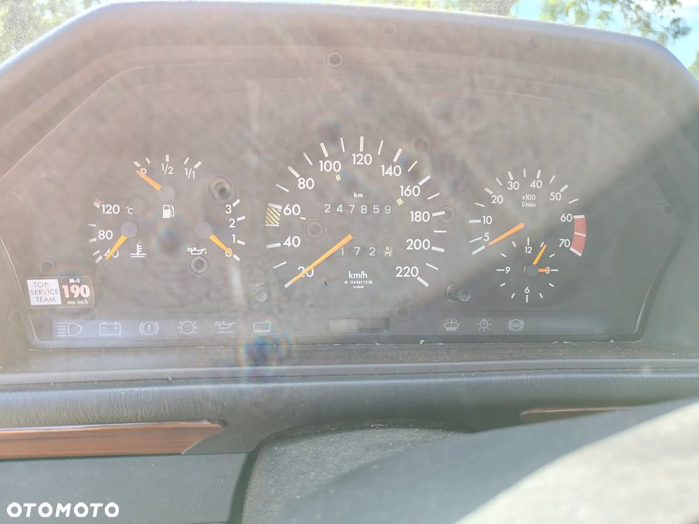 Mercedes-Benz W124 (1984-1993) - 11