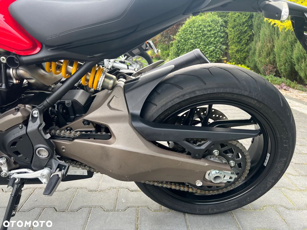 Ducati Monster - 12
