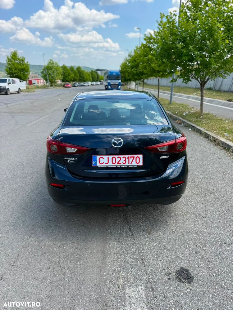 Mazda 3 - 4