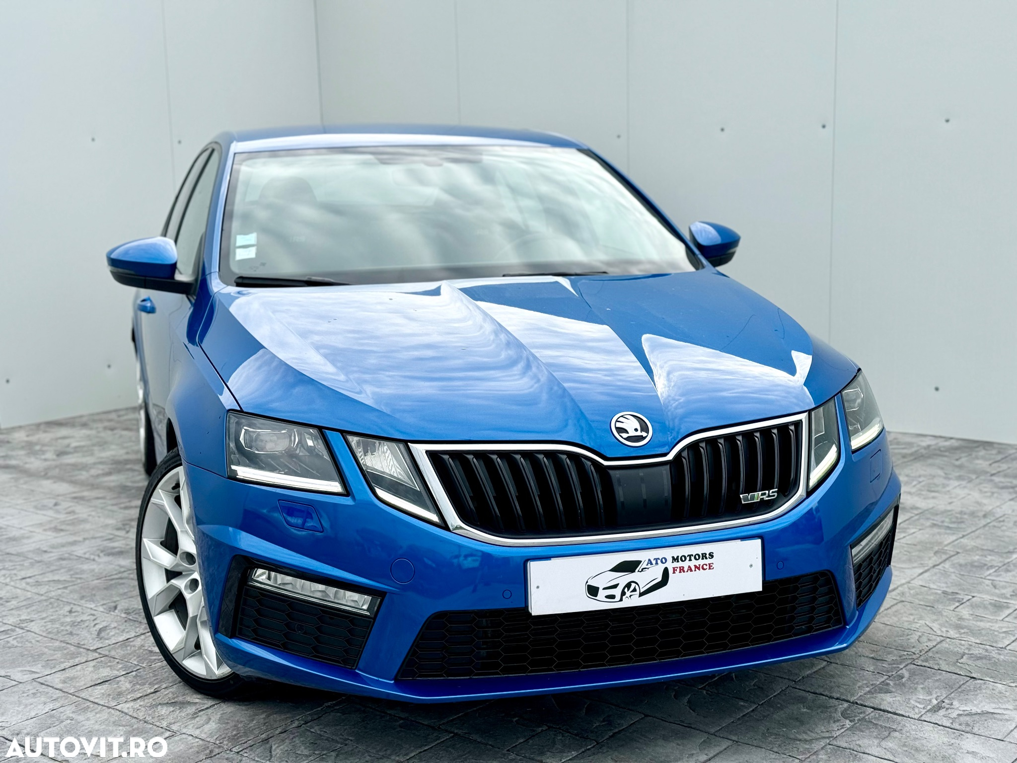 Skoda Octavia 2.0 TDI DSG RS - 11